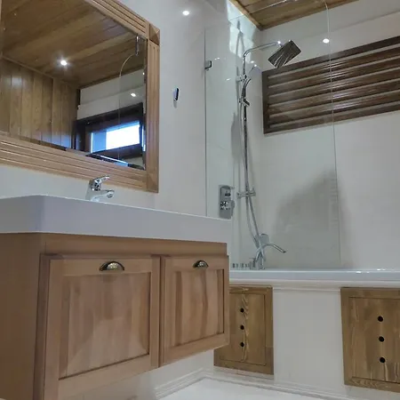 Pirin Nest Villa *
